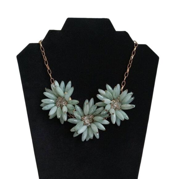 Green Blue Triple Flower Beaded Design Gold Toned Chain Statement Style Necklace - Picture 1 of 10